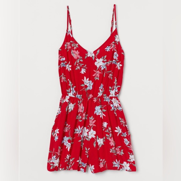 V-neck Floral Red Romper in size 4 from H&M 🌹 - Picture 1 of 3